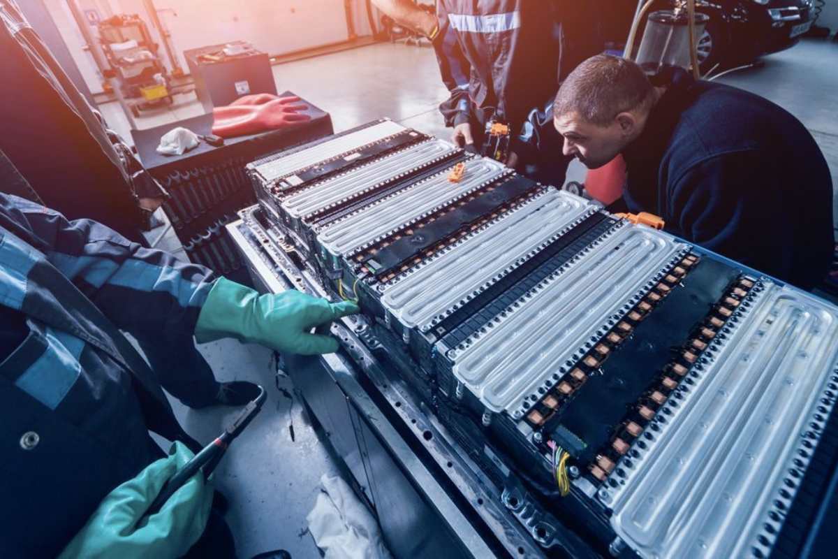 Réparation de batterie de voiture électrique estce possible — free download