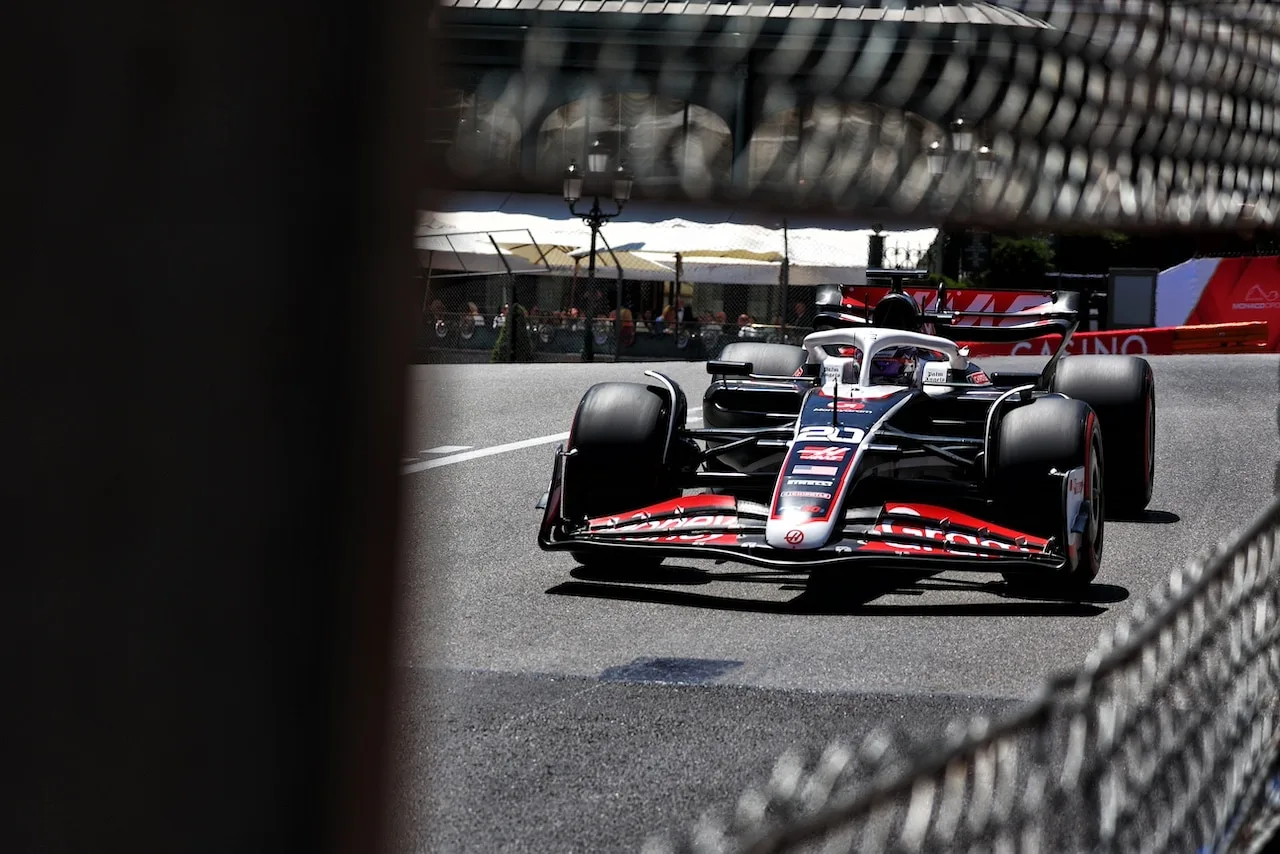 découvrez les détails du départ de kevin magnussen de l'équipe haas f1. consultez les dernières informations sur le départ du pilote danois de l'écurie de formule 1 haas.