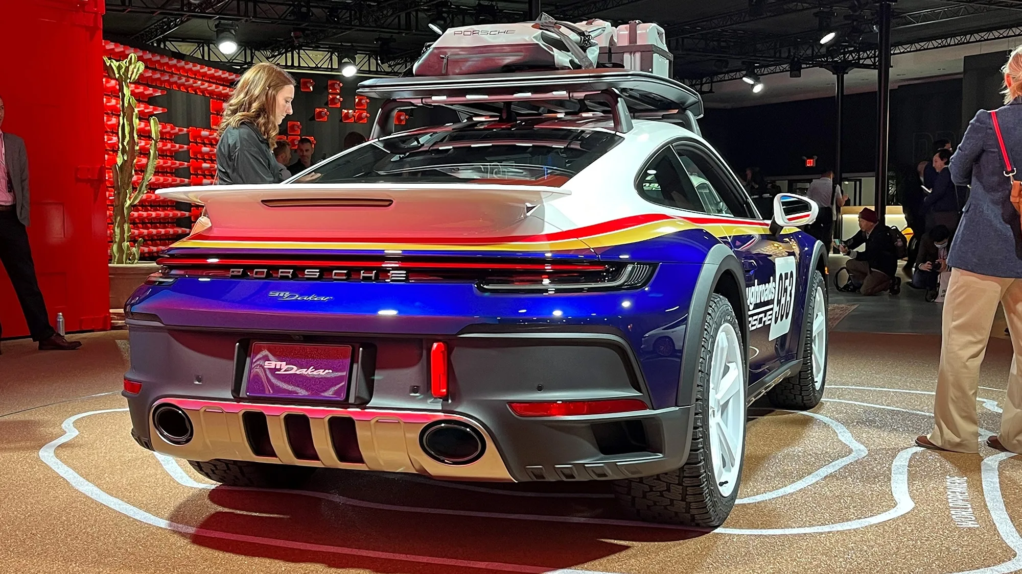 découvrez notre offre exceptionnelle sur la porsche 911 dakar, une réplique à moitié prix qui allie style et performance. ne manquez pas cette opportunité unique de posséder une voiture emblématique sans vous ruiner !