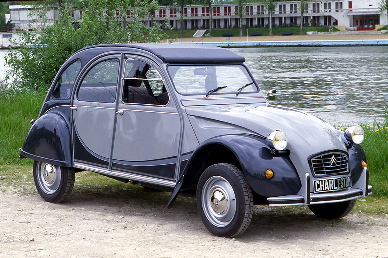 découvrez ce magnifique cv 6 charleston de 1981 à vendre. dans un état exceptionnel, ce modèle emblématique allie le charme vintage à une mécanique fiable. ne manquez pas l'opportunité de posséder une véritable pièce de collection au style indémodable.