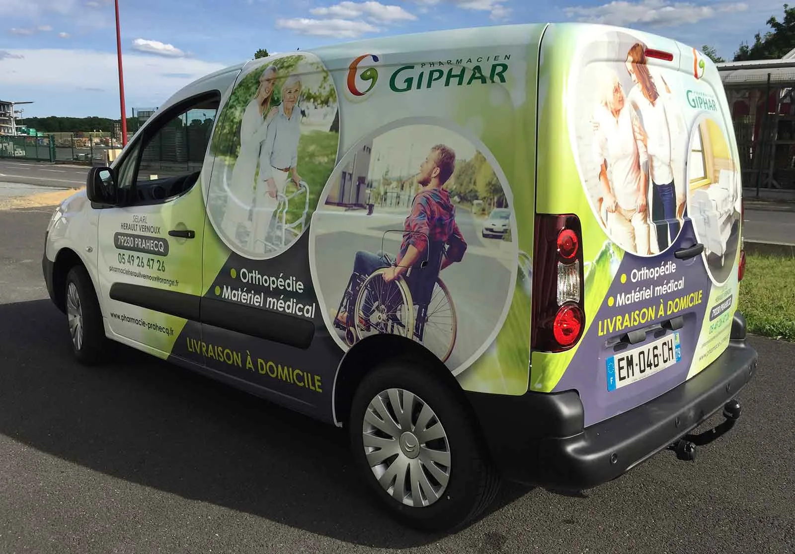 découvrez l'univers de la publicité pour véhicules, où créativité et innovation se rencontrent pour valoriser votre marque. attirez l'attention sur vos automobiles grâce à des campagnes percutantes et engageantes.