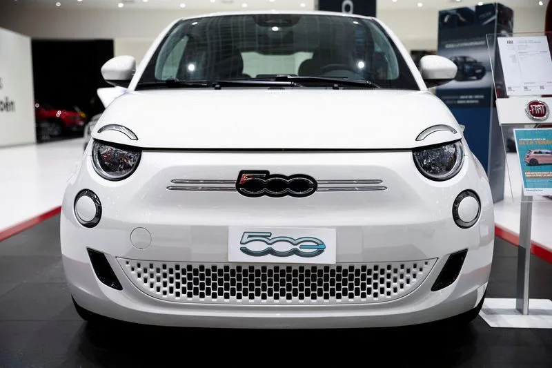 découvrez les enjeux de la suspension des subventions pour les voitures électriques en france : impact sur le marché automobile, perspectives d'avenir et alternatives pour encourager une mobilité durable.