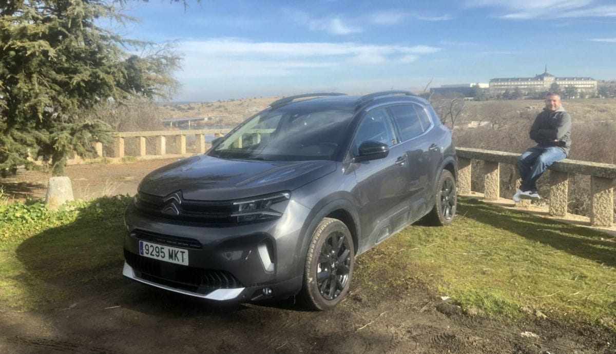 Guide d'achat du Citroën C5 Aircross : Comment choisir le moteur et la finition du SUV le plus confortable du marché ?