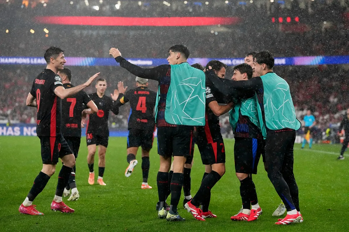 Le Barça se faufile en huitièmes de finale de la Ligue des champions après une victoire folle 5-4 contre Benfica.