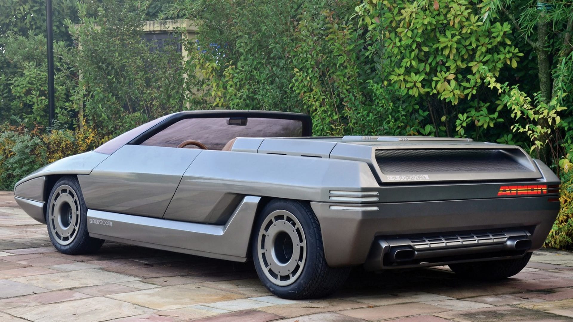 Athon : La Lamborghini de Bertone à travers les années tumultueuses.