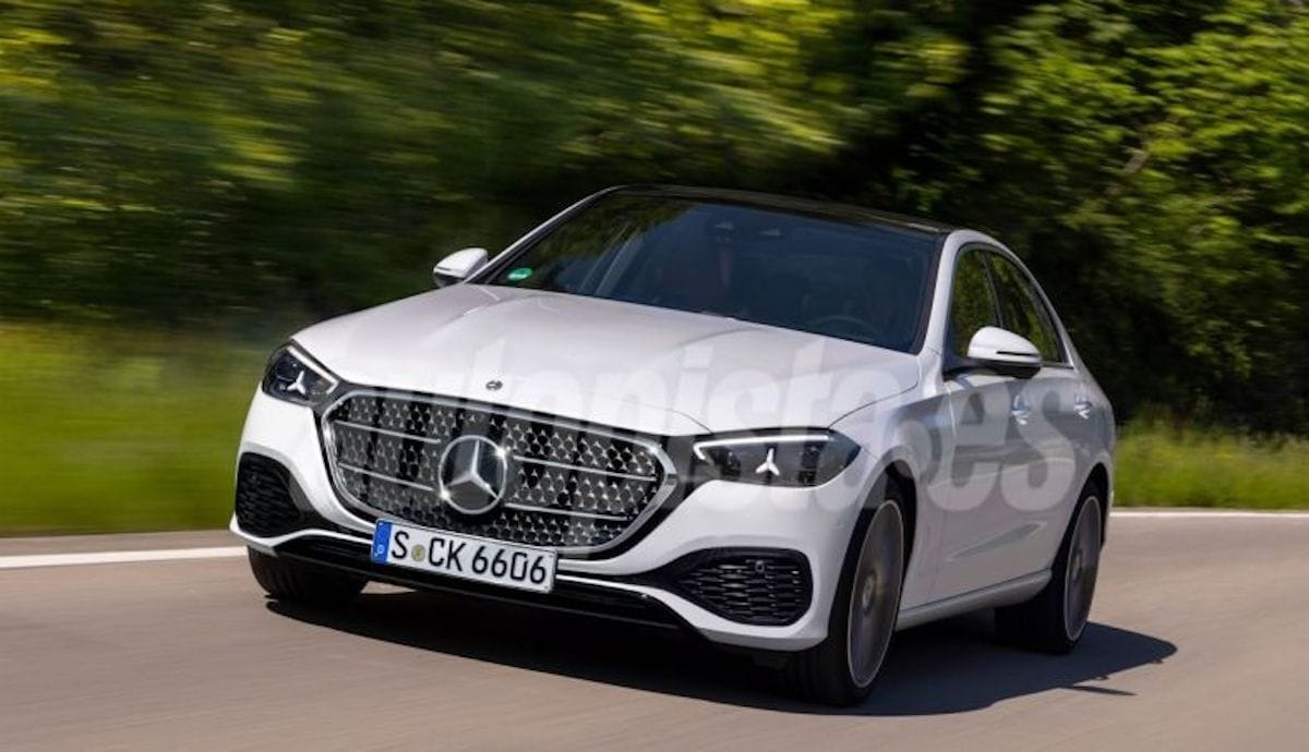 Dévoilement tant attendu : découvrez le nouveau Mercedes Classe C, l'une des voitures les plus convoitées de l'année.