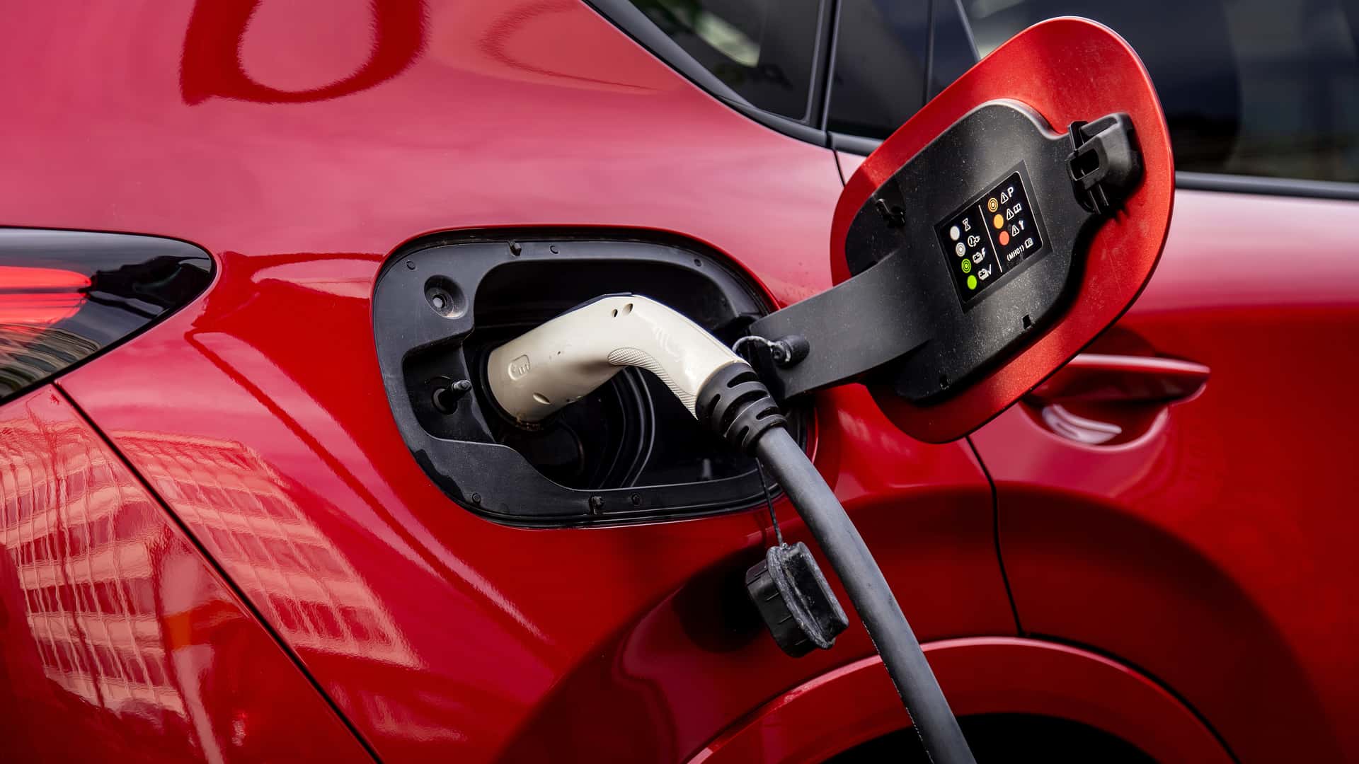 Les moteurs à combustion pourraient faire leur retour après 2035.