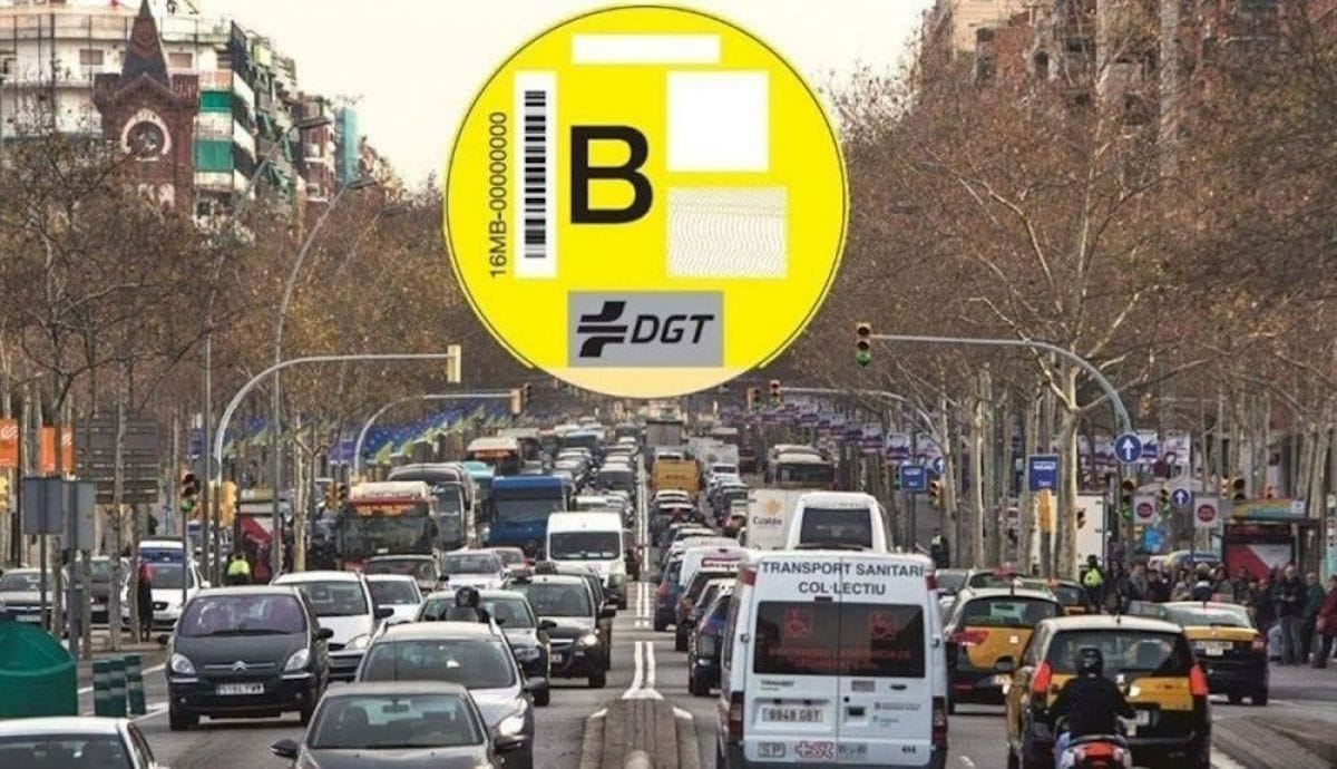 Les véhicules étiquetés B de la DGT seront soumis à des restrictions majeures dès l'année prochaine.