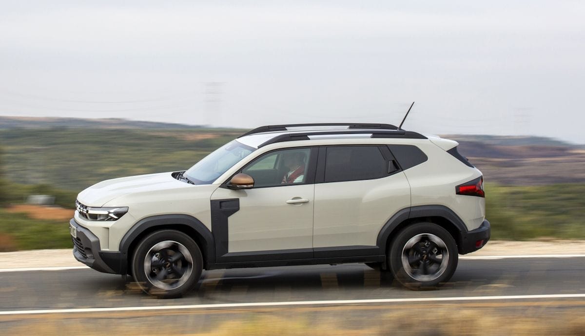 Nous avons testé le Dacia Duster Hybrid 140 : le SUV qui allie qualité, prix et performance de manière unrivalisée.