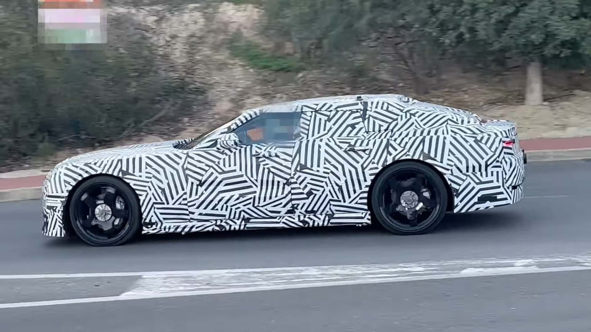 Nouvelle Jaguar électrique : un géant aperçu en plein essor.