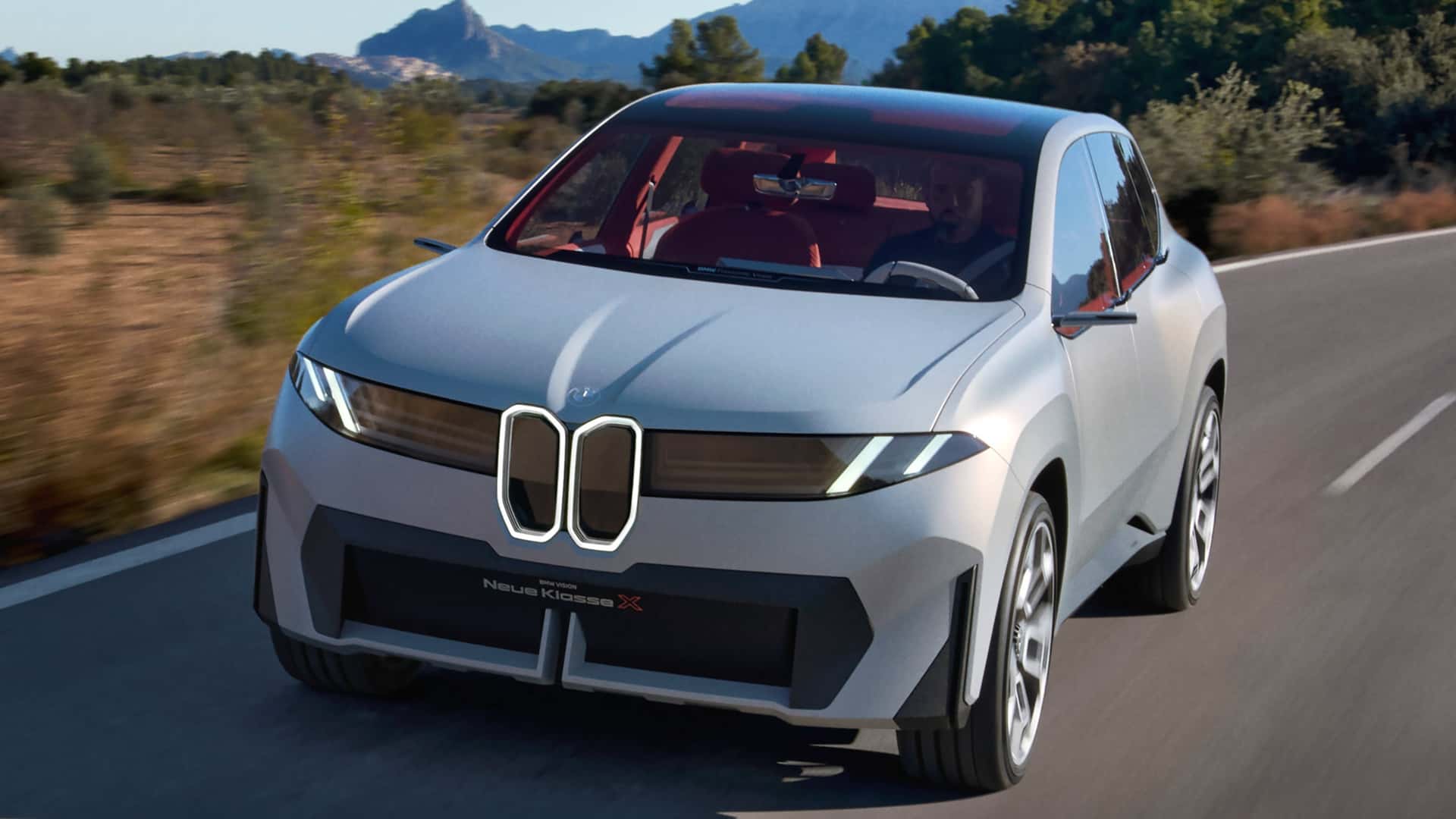 Pourquoi BMW surpasse Audi et Mercedes en ventes de voitures électriques.
