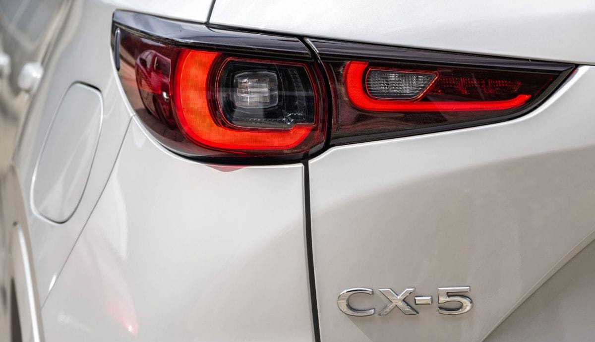 Après neuf ans d'attente, le nouveau Mazda CX-5 fait peau neuve : un SUV réinventé et riche en nouveautés.