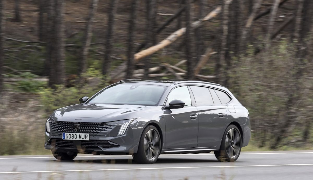 Essai du nouveau Peugeot 508 SW Plug-in Hybrid 225 : pourquoi opter pour un SUV ?