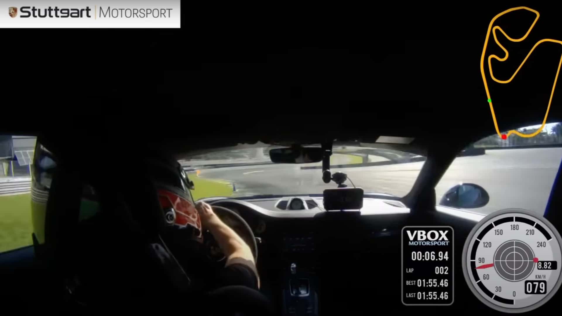 La Porsche 911 GT2 RS s'empare avec ironie du record au tour de l'Interlagos, précédemment détenu par la McLaren Senna.