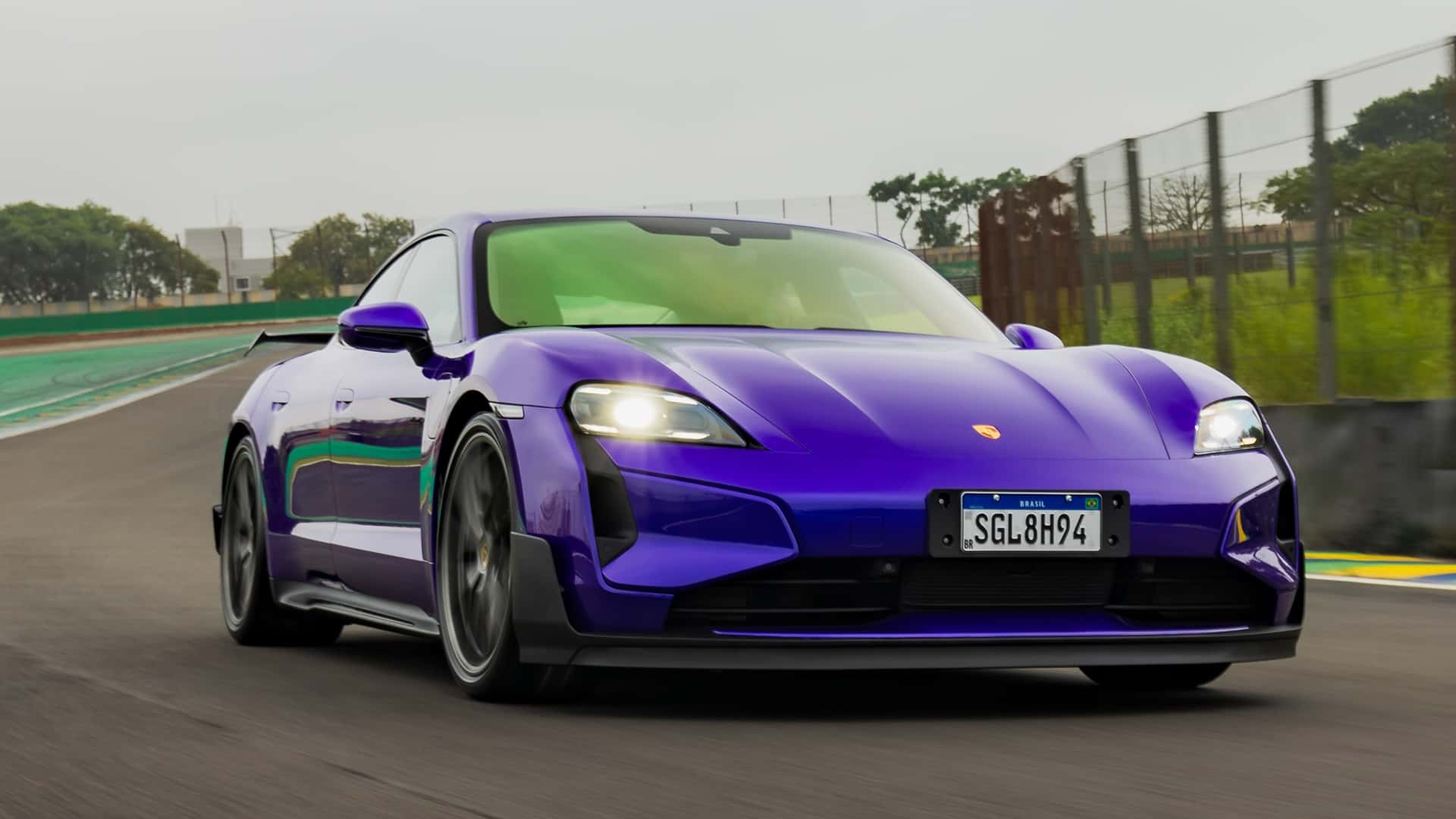 Le Taycan Turbo GT surpasse le 911 Turbo S sur ce circuit de F1.