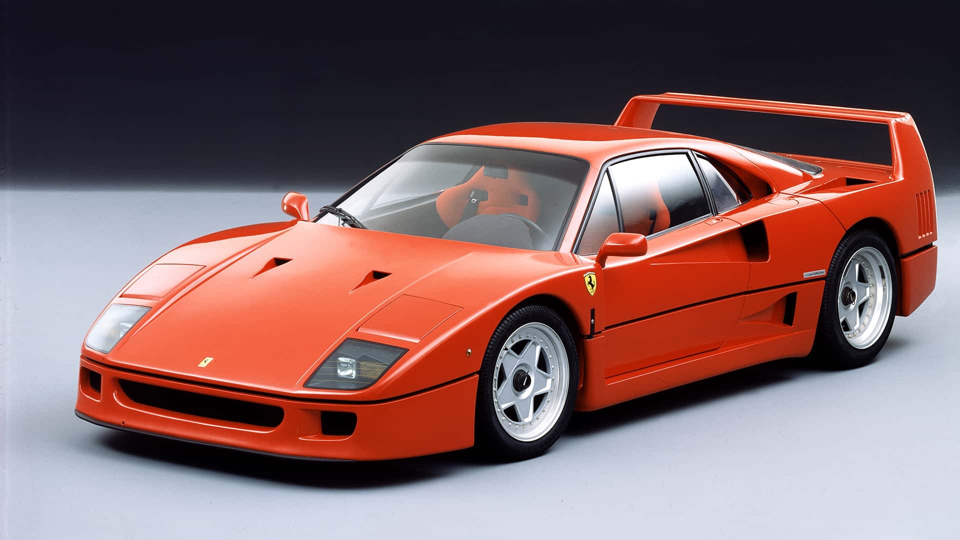 Lewis Hamilton Ambitionne de Créer une Ferrari F40 Moderne et Révolutionnaire.