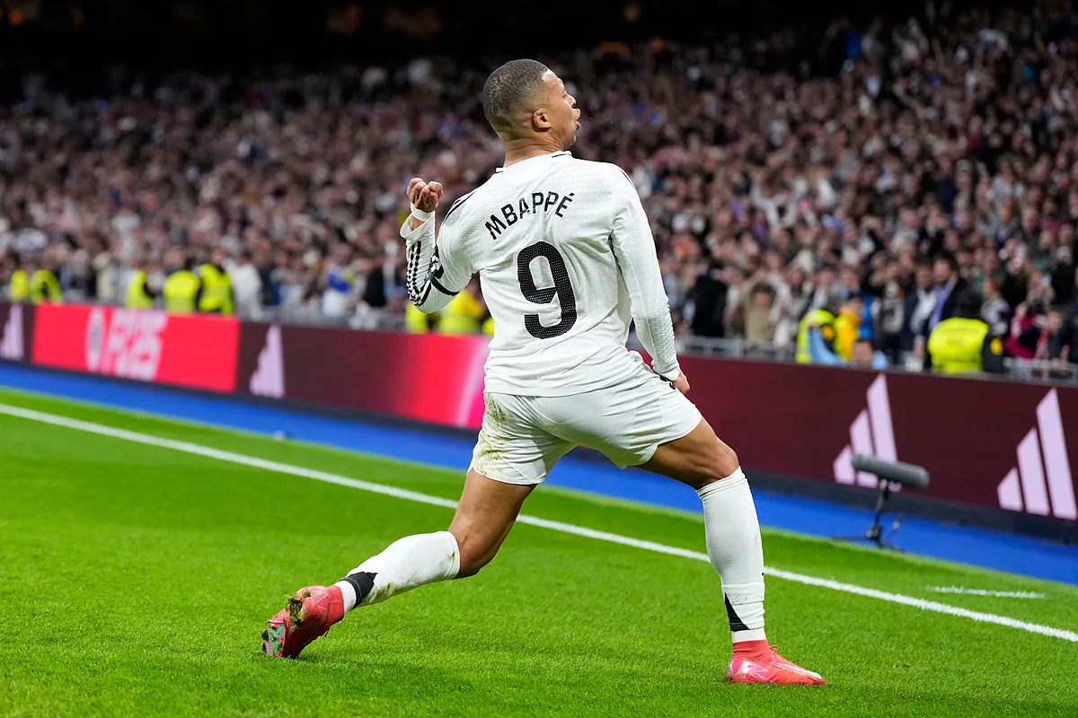 Mbappé et Vinícius brillent : le Real Madrid s'impose face à Rayo et rejoint le FC Barcelone en tête de la Liga.