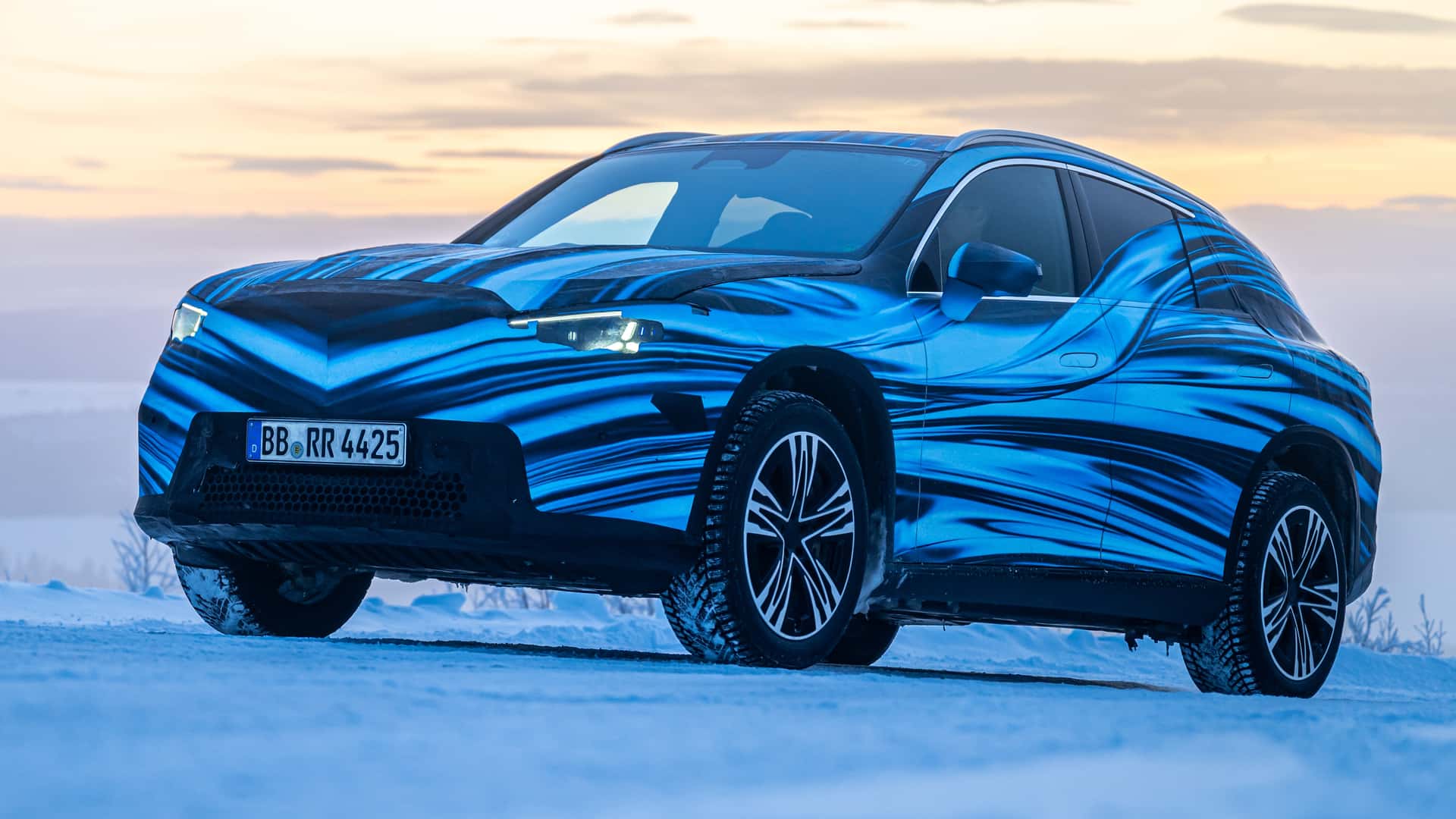 Mercedes GLC Électrique : Découvrez les Premières Images Officielles !