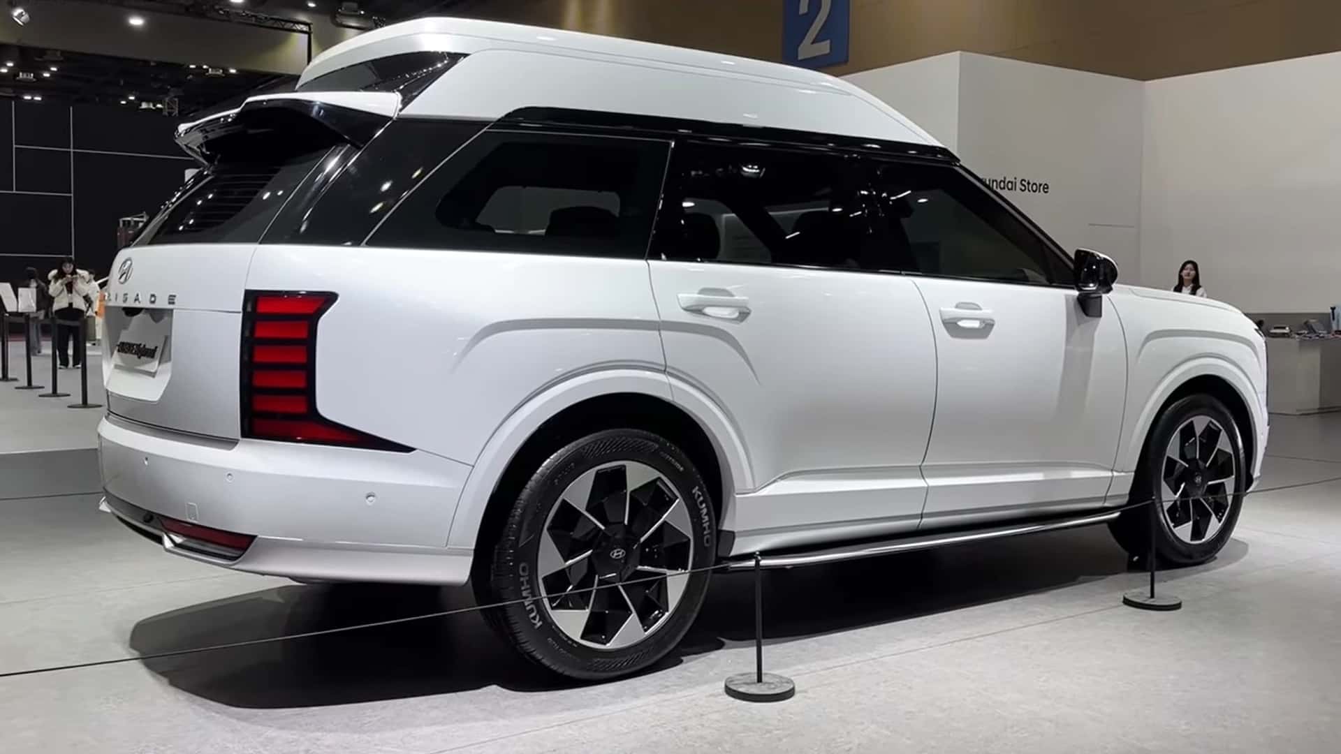 La Nouvelle Hyundai Palisade Présente une Étrange Version à Toit Élevé.