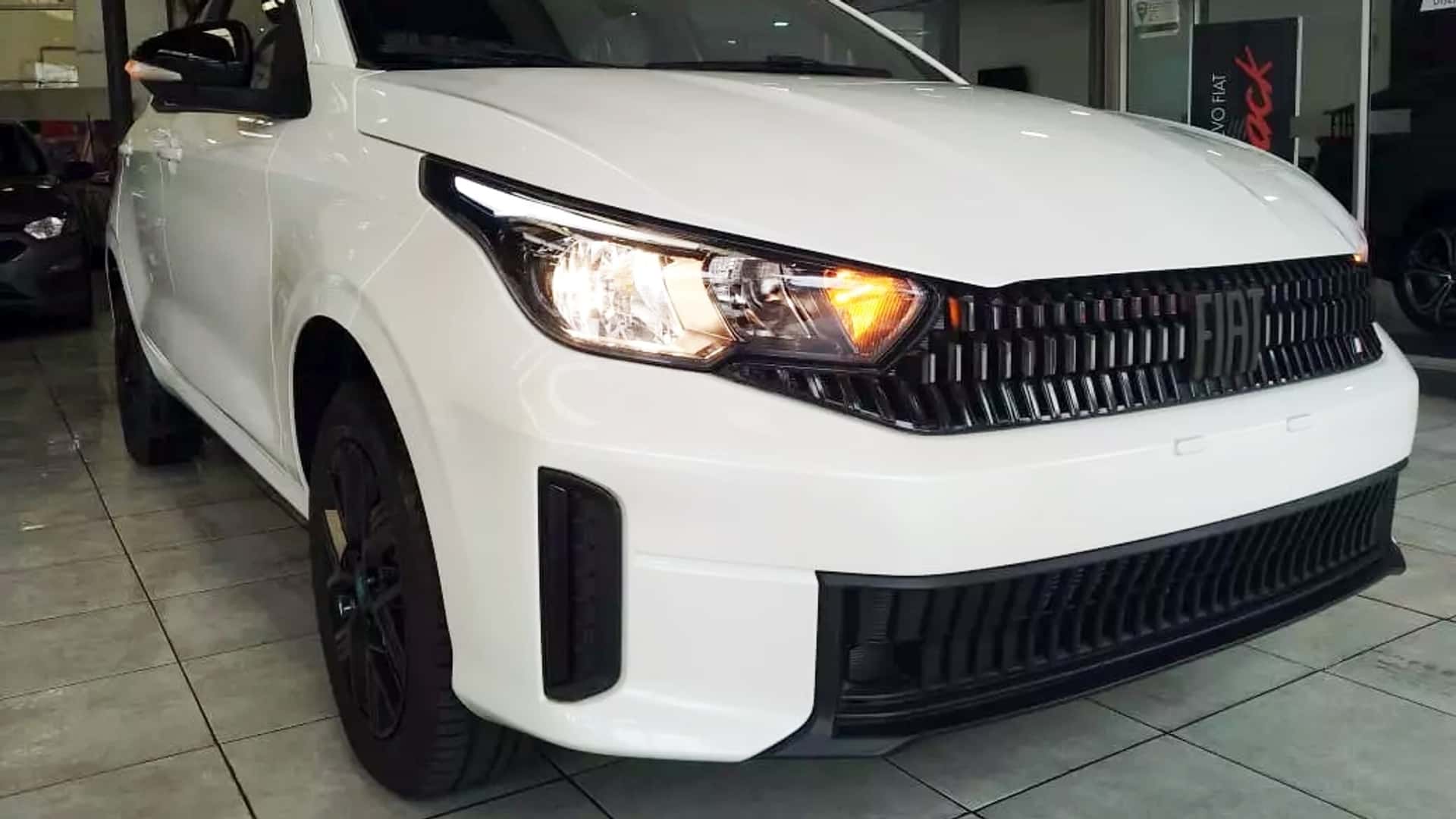 Le Nouveau Fiat Cronos Fait Son Apparaître Dans Les Concessions Avant Sa Présentation Officielle.
