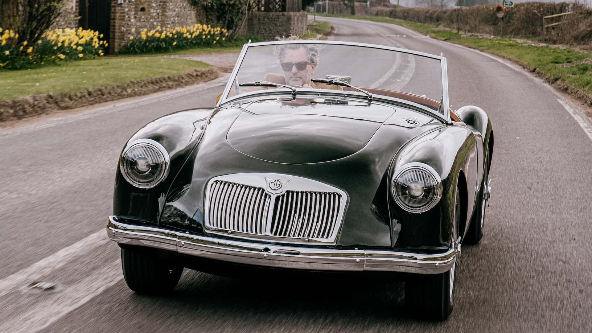 Cette Restomod MGA, à l'âme de Miata, est tout simplement brillante.