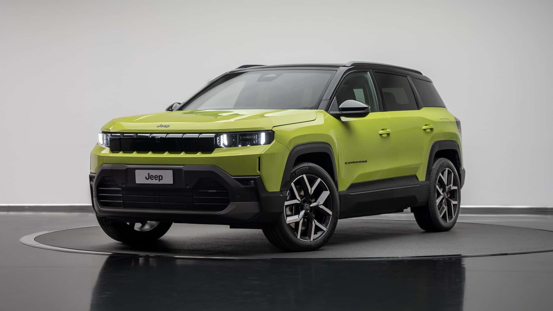 Dévoilement de la Jeep Compass 2026 : Hybride ou Électrique avec jusqu'à 375 ch !