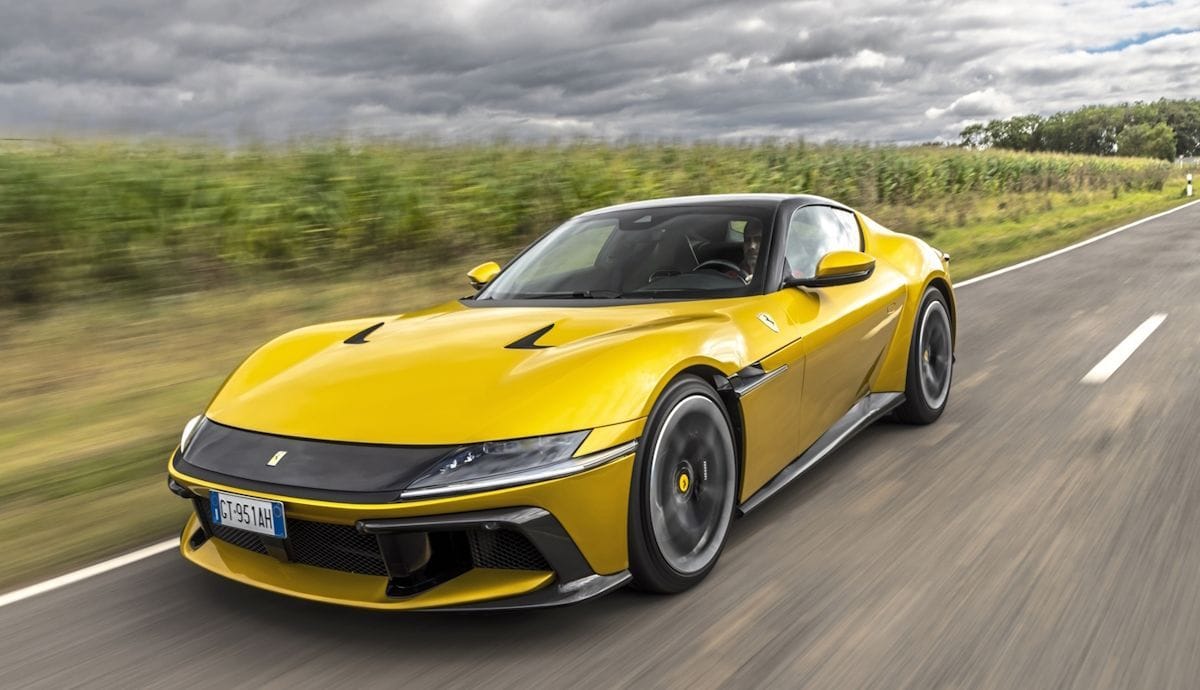 Ferrari 12 cylindres : test d'un bolide de plus de 800 CV offrant une expérience de conduite exceptionnelle.