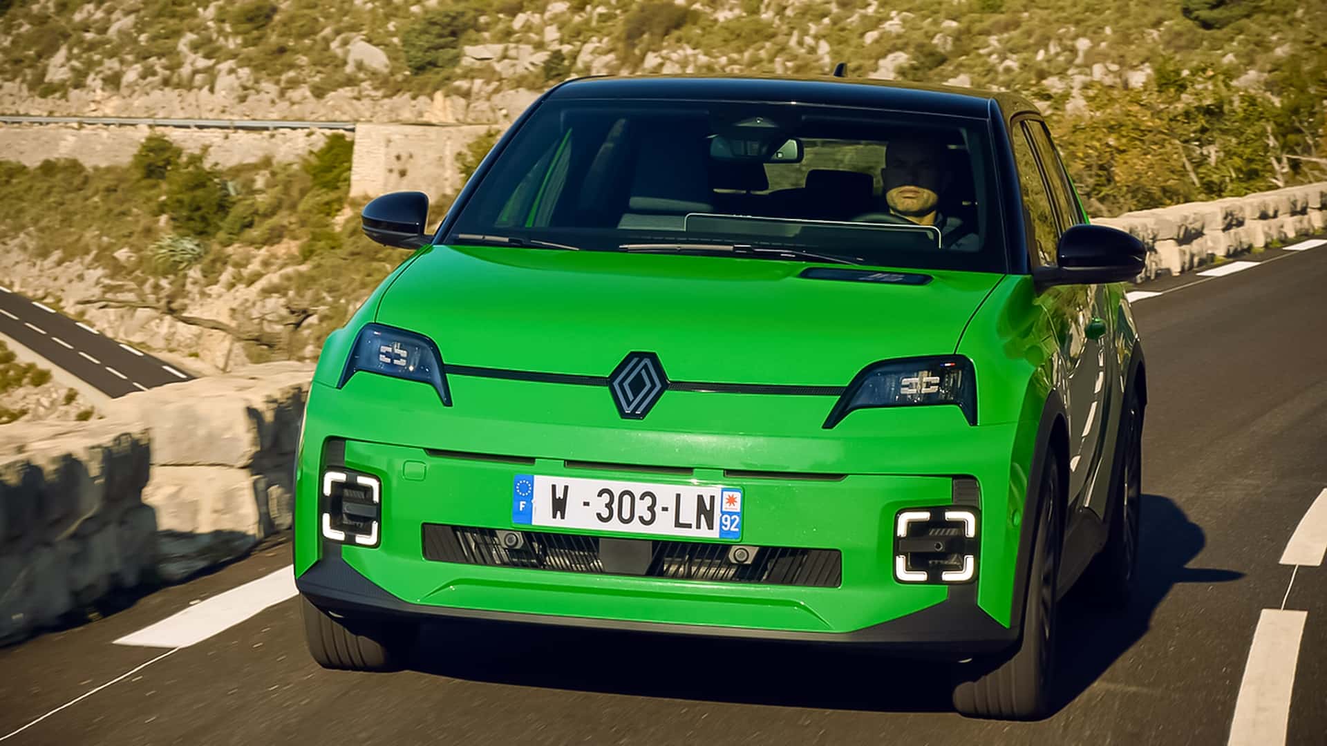 La fusion Stellantis-Renault, entre rumeurs et réalité : un projet avorté.