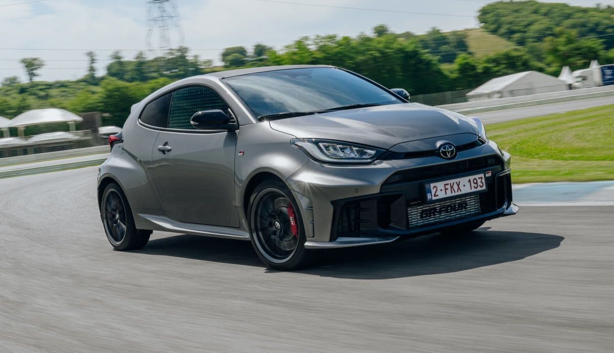 La gamme GR de Toyota rehausse le standard avec de nouveaux tarifs et des améliorations pour le GR Yaris et le GR Supra.