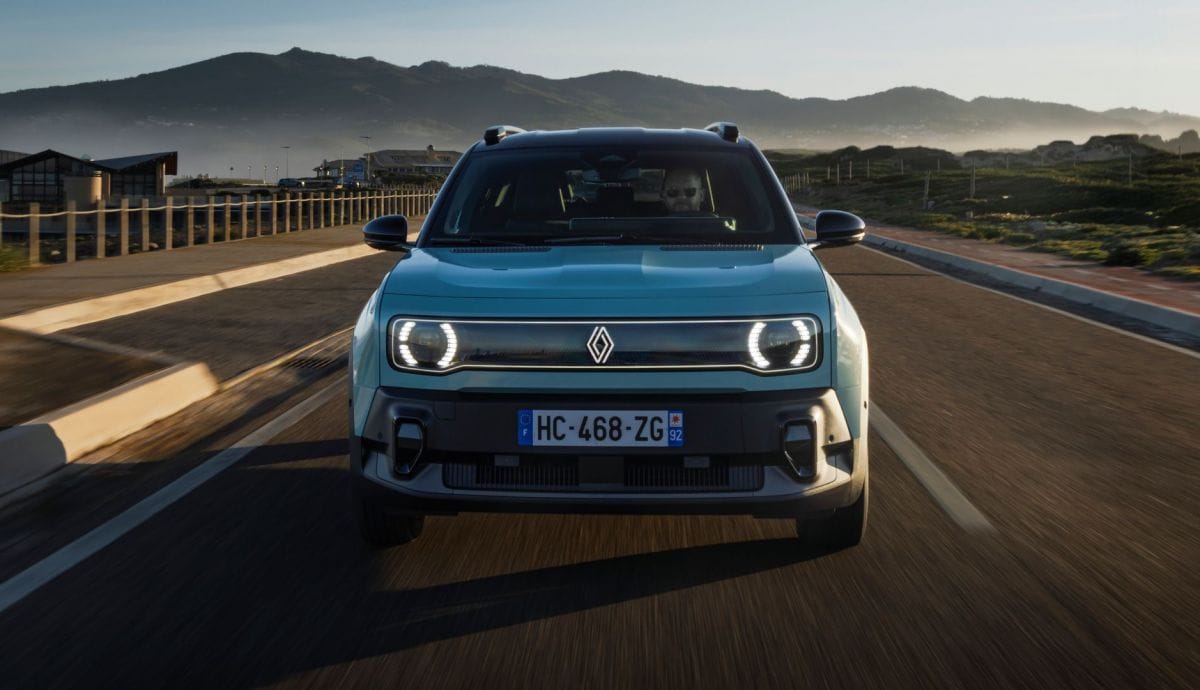 Le nouveau Renault 4 débarque : découvrez sa gamme, ses prix et comparez-le à la concurrence !
