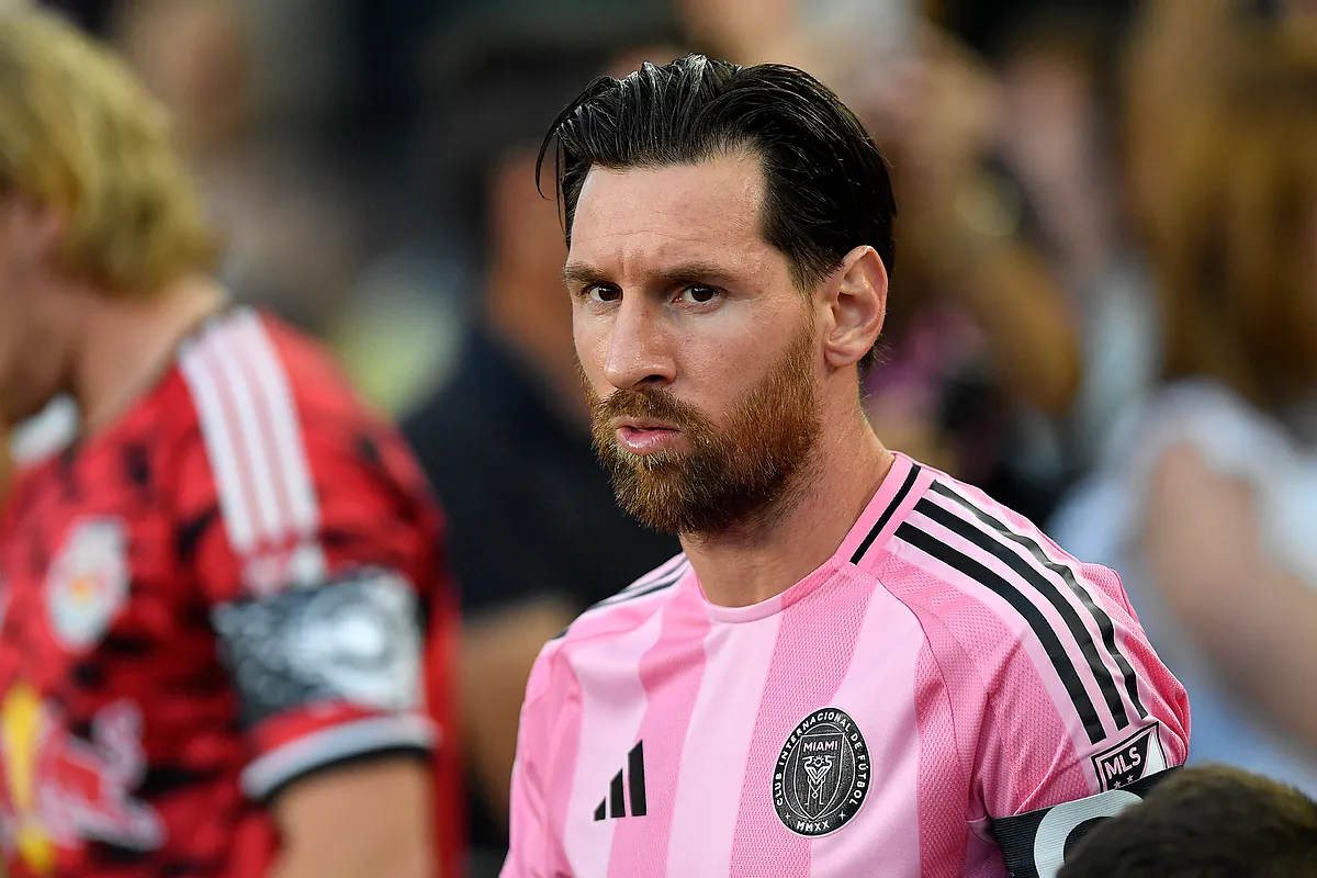 Lionel Messi suscite une vive réaction des fans au stade après sa réponse à un envahisseur de terrain lors du match d'Inter Miami.