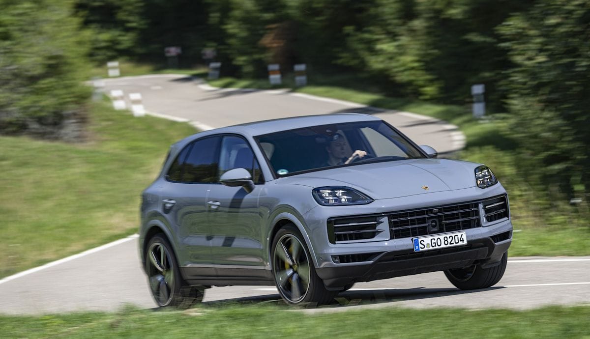 Nous avons testé un SUV d'exception : le Cayenne bénéficie de l'investissement le plus colossal de l'histoire de Porsche… et ça vaut le détour.