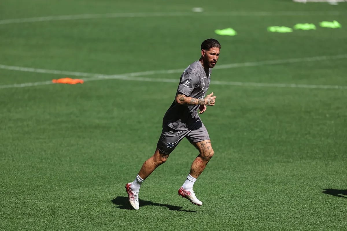 Sergio Ramos, ancien du Real Madrid, fait sensation avec une vidéo TikTok mettant en scène sa sœur et sa fille.