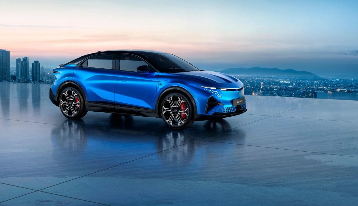 Dynamisme, conduite et performances élevées : Découvrez l'A390, le premier SUV familial d'Alpine.