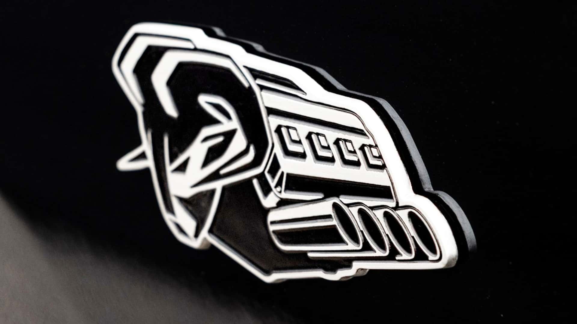 L'insigne de protestation de Ram pour les Hemi V-8 : un mélange de folie et de génie.