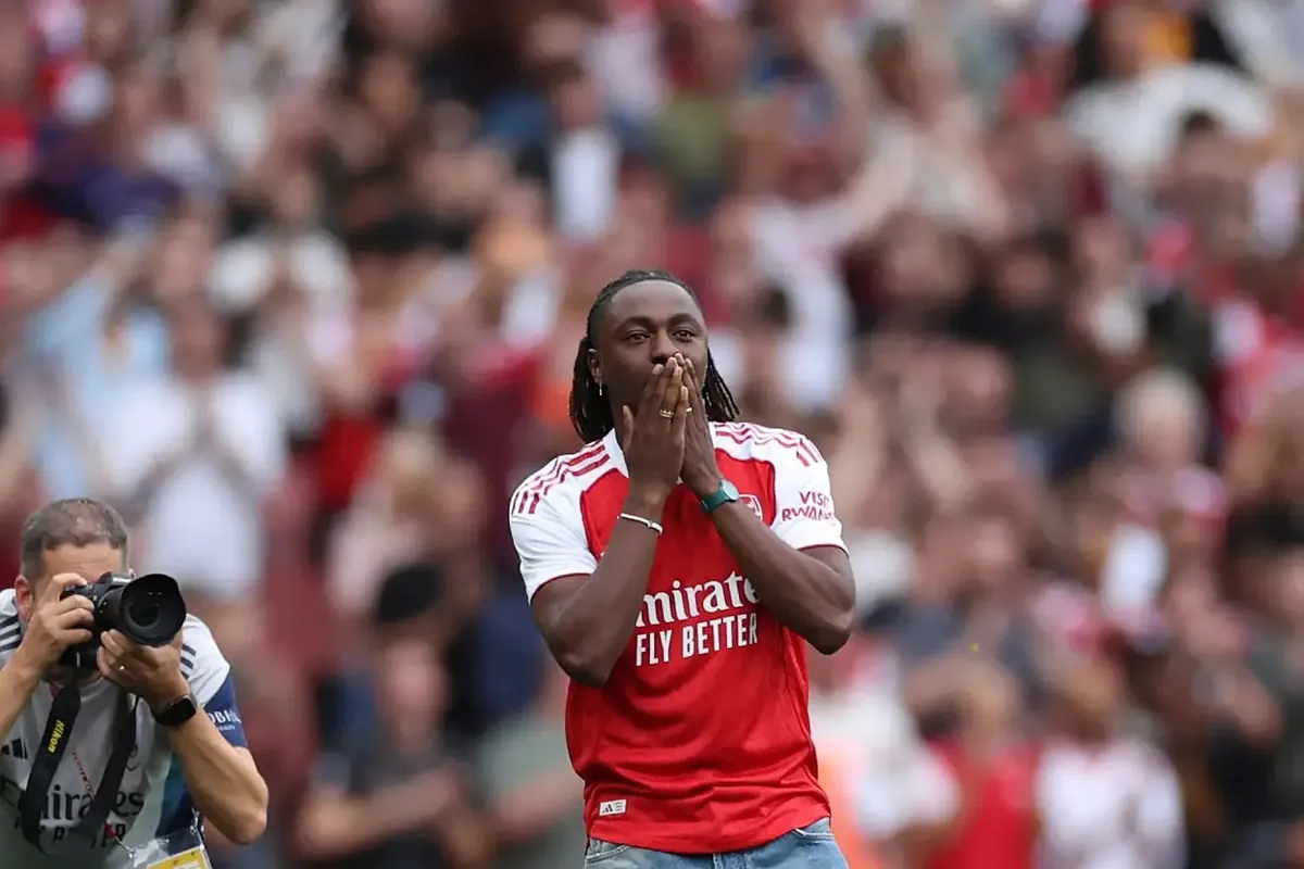 Arsenal débourse 80 millions pour Eze et lui offre la surprise du numéro 10 !