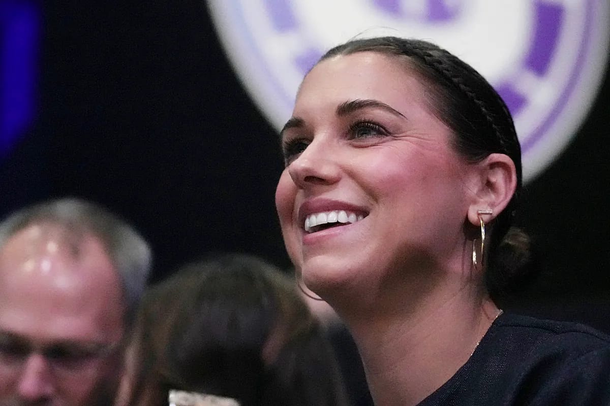 Alex Morgan révèle le prix caché de son engagement en faveur de la santé mentale.