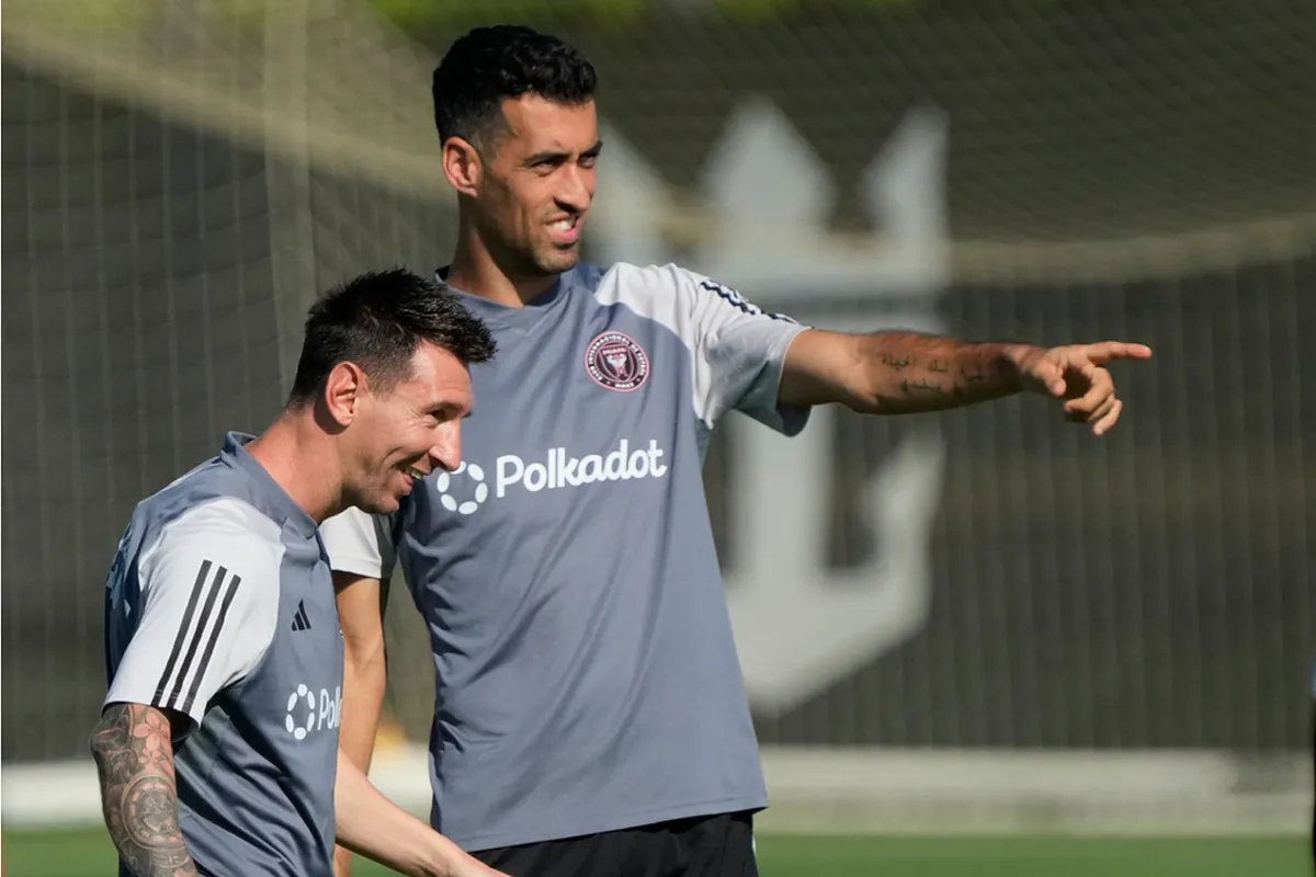 Officiel : Sergio Busquets tire sa révérence et fait ses adieux à Lionel Messi et au football professionnel.