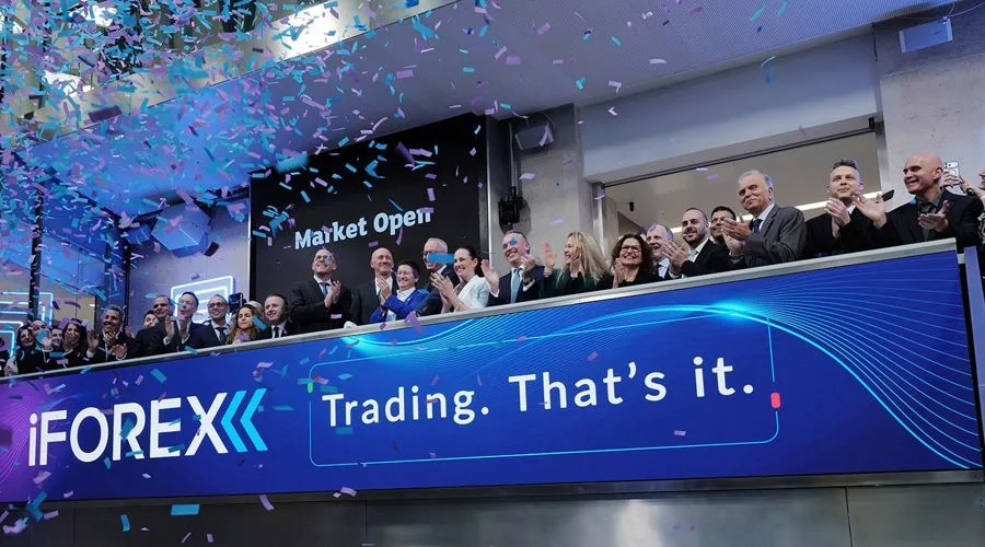 Bilan Hebdomadaire : ESMA Régule les Crypto Perpetuals ; 74 % des Trades en Or sur Capital.com Clôturés en Une Heure