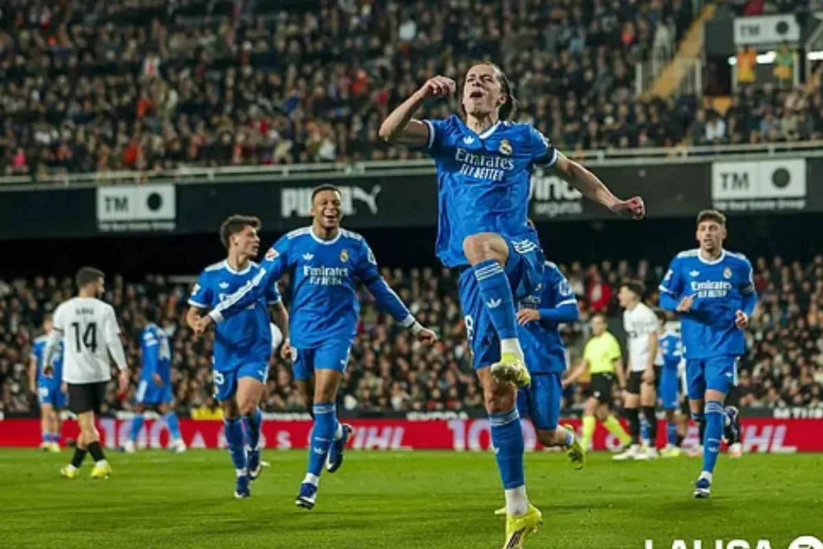 Le Real Madrid persiste et intensifie sa lutte pour rattraper le Barça.